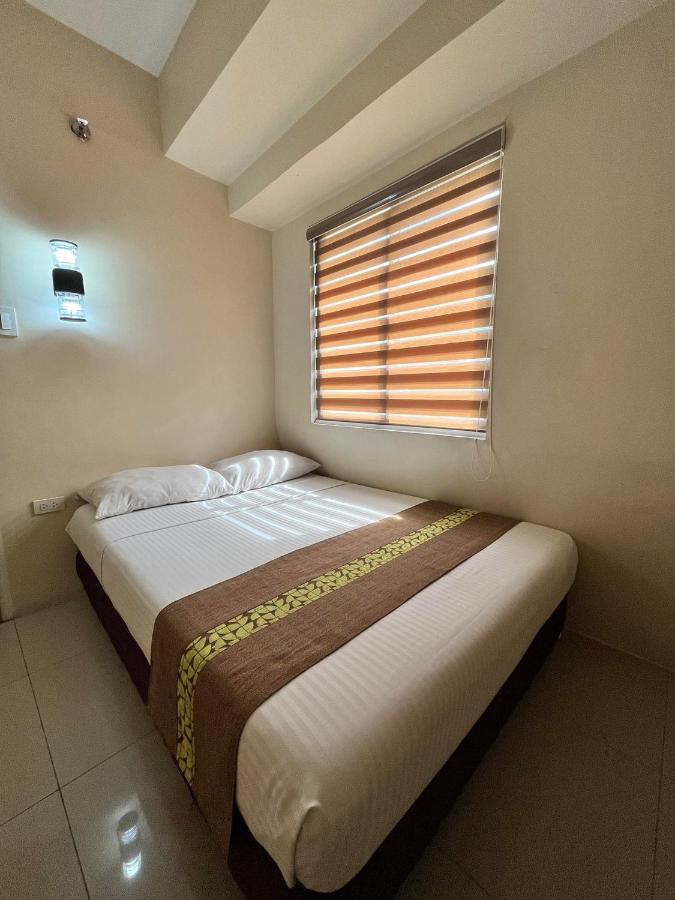 אילוילו Eon Centennial Express Hotel מראה חיצוני תמונה