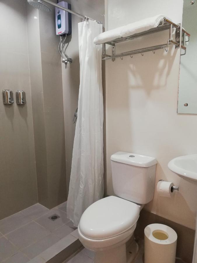 אילוילו Eon Centennial Express Hotel מראה חיצוני תמונה