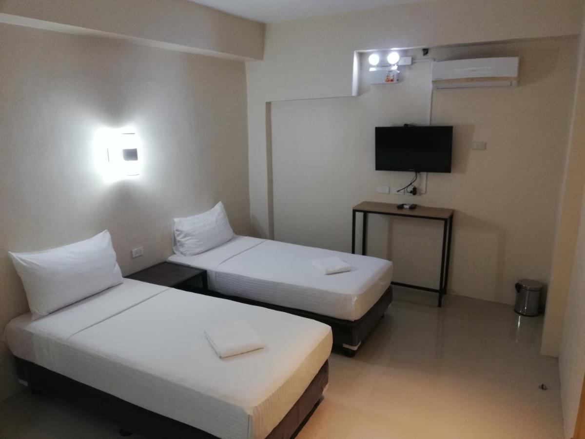 אילוילו Eon Centennial Express Hotel מראה חיצוני תמונה